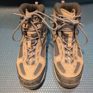 Vasque Goretex Leather Hiking Boots, W8.5